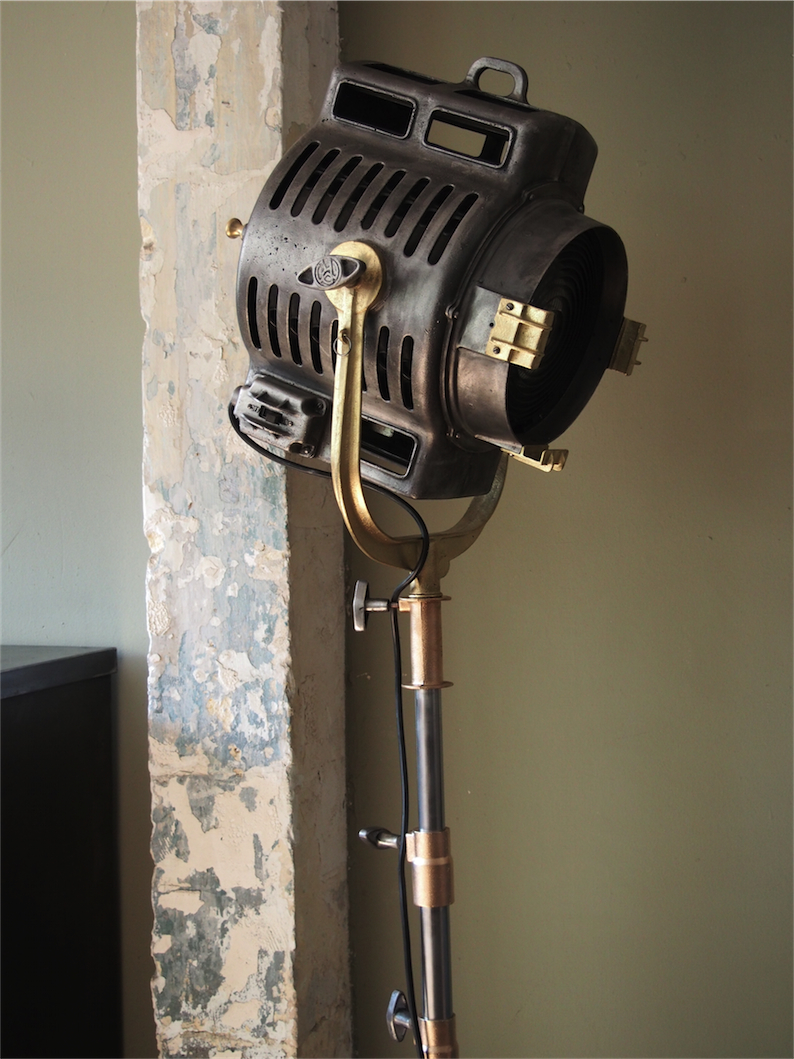 grand projecteur cinema MOLE RICHARDSON studio PINWOOD – Image 25