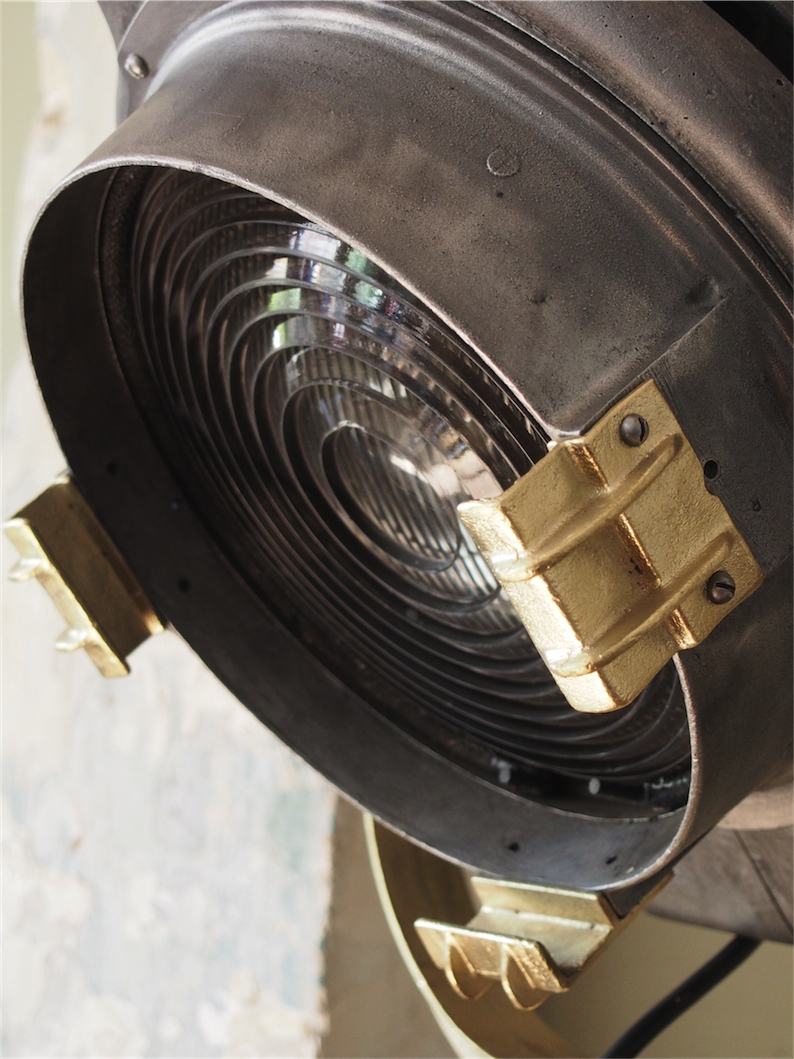 grand projecteur cinema MOLE RICHARDSON studio PINWOOD – Image 16