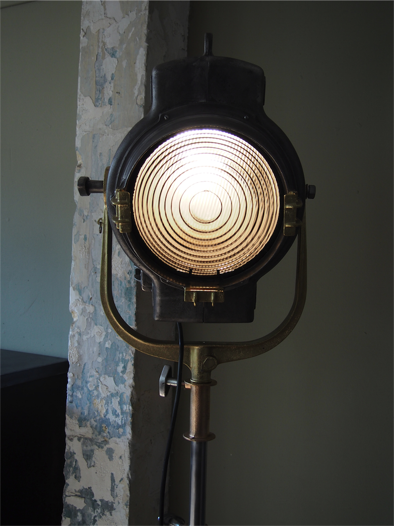 grand projecteur cinema MOLE RICHARDSON studio PINWOOD – Image 21