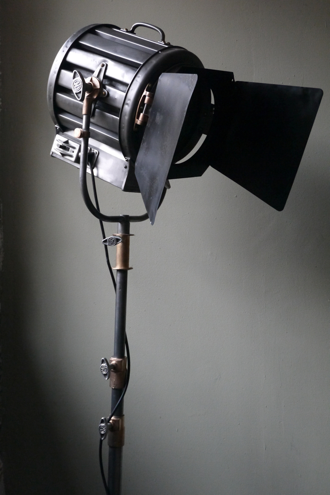 Ancien projecteur cinema hollywood Richardson 1930/40 pied cinema roulette – Image 2