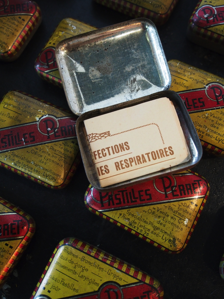boite metal pastille perret stock vintage – Image 7