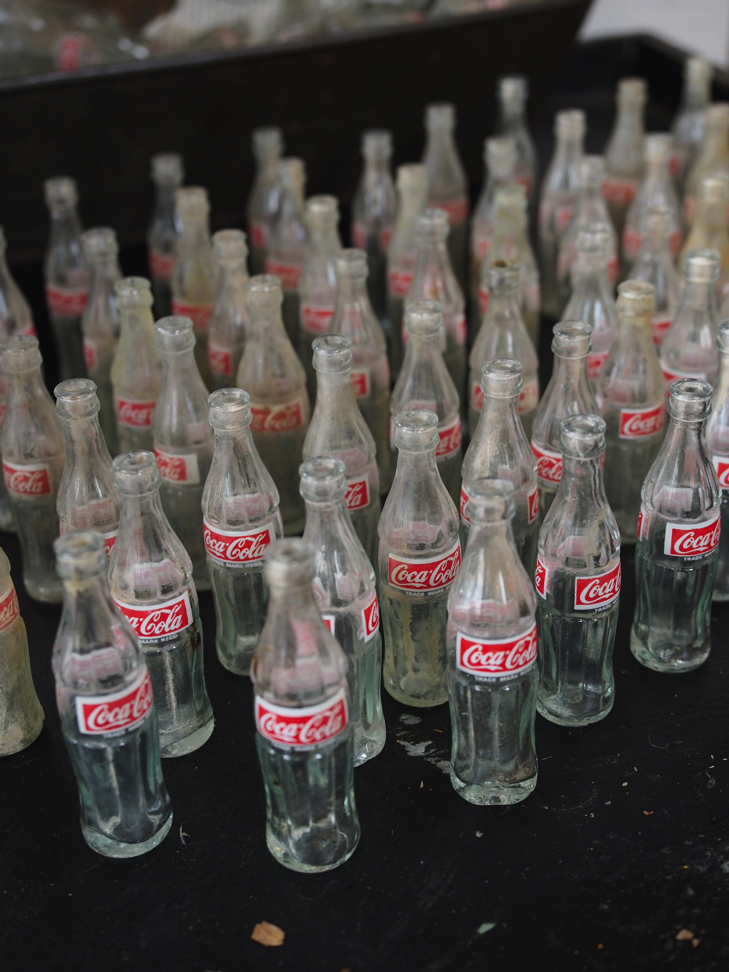 bouteille en verre miniature coca cola stock vintage – Image 5