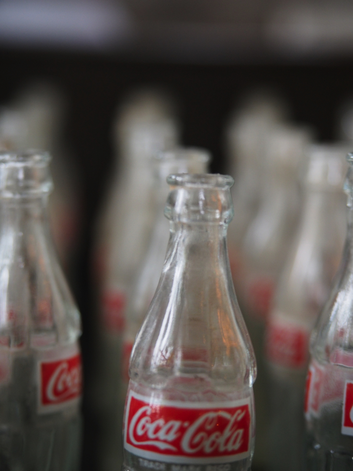 bouteille en verre miniature coca cola stock vintage – Image 10