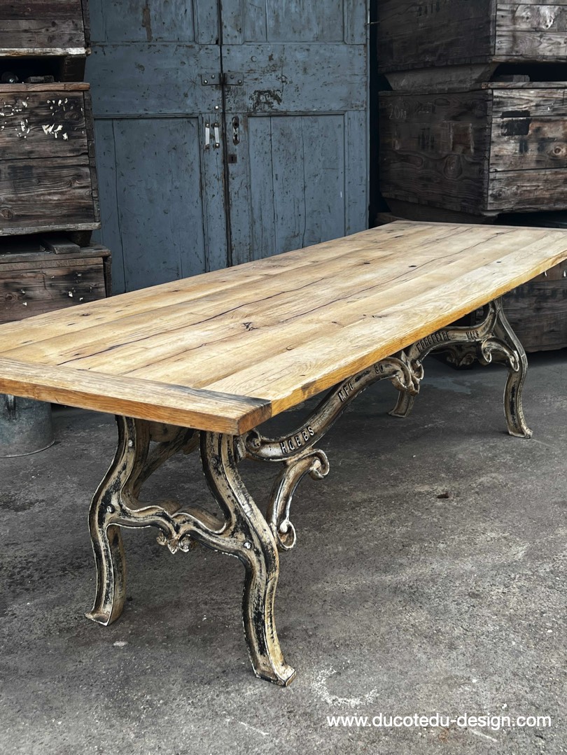 table industrielle plateau ancien chene massif pietement fonte patine americain – Image 3