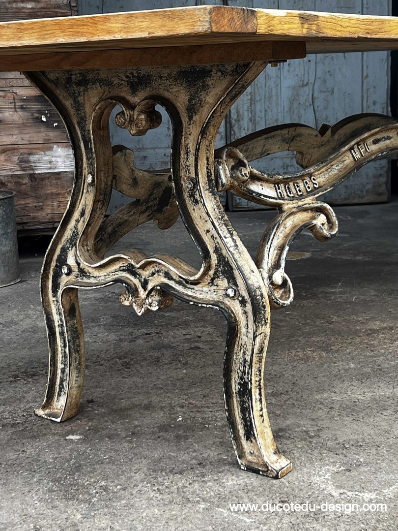 table industrielle plateau ancien chene massif pietement fonte patine americain – Image 4