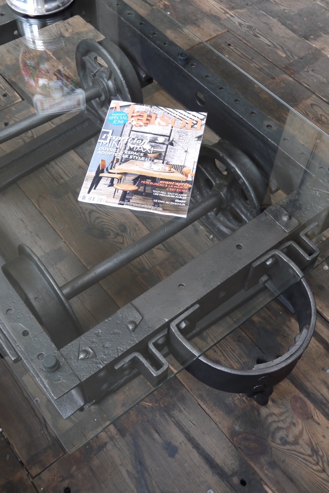 Table basse metal industrielle wagon de mine sur rail plateau de verre – Image 18