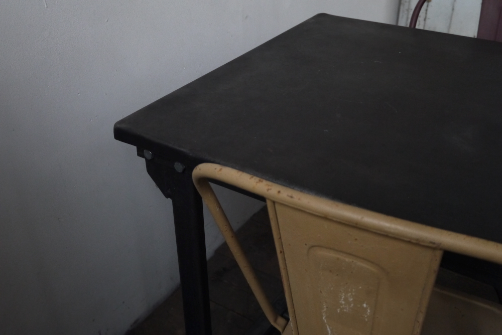 Table ou bureau metal industriel des annees 50 militaire – Image 8