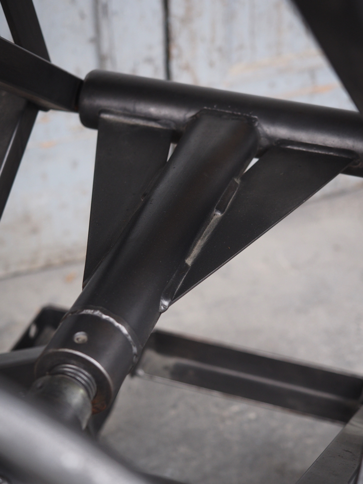 Ancienne table elevatrice d'atelier console ou table basse – Image 13