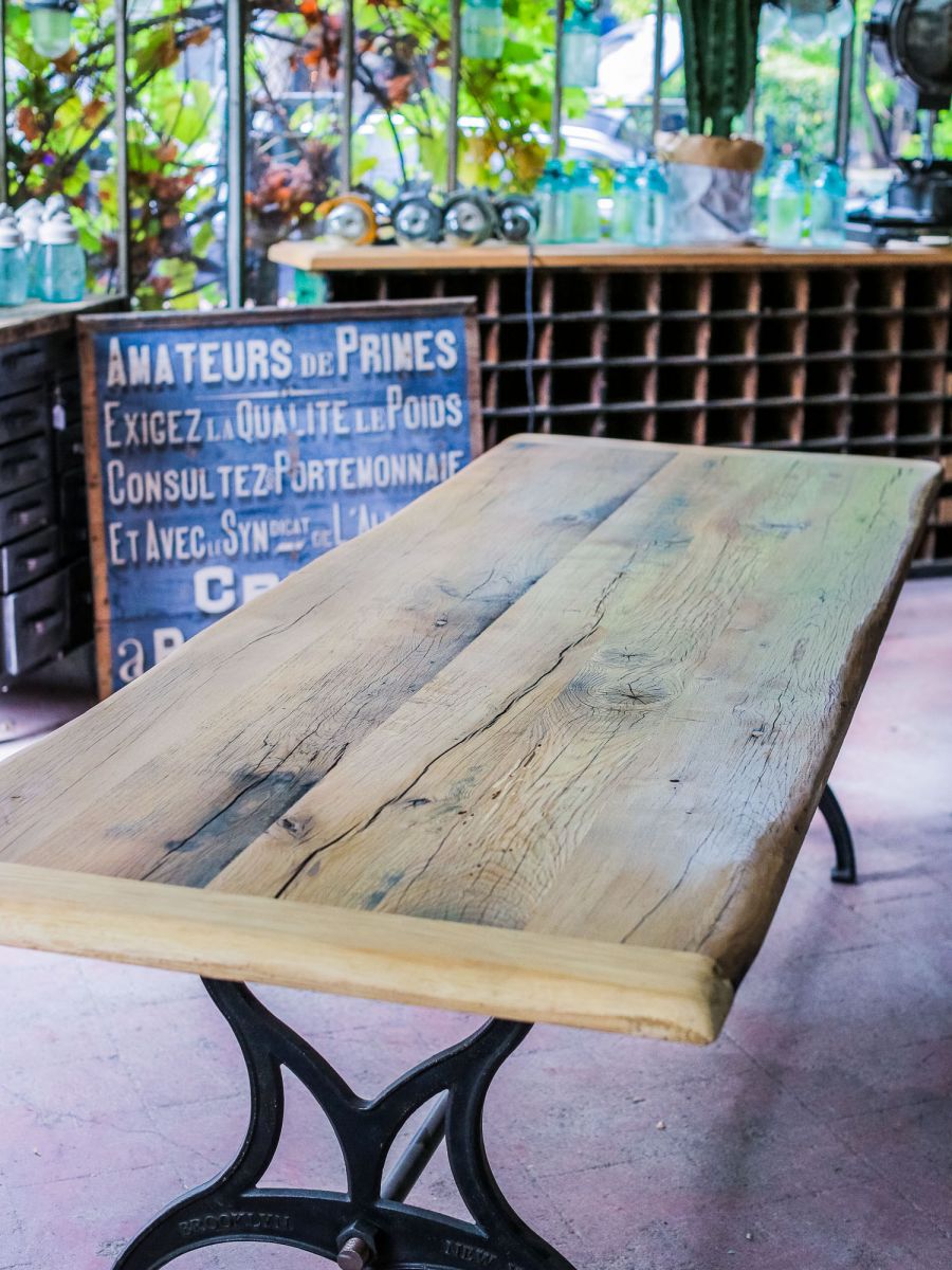 table industrielle plateau chene massif pietement fonte New York – Image 4