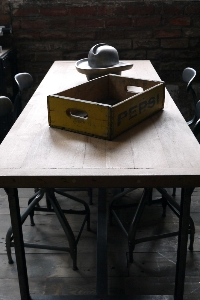 Table ou bureau metal industriel militaire plateau chene massif – Image 7