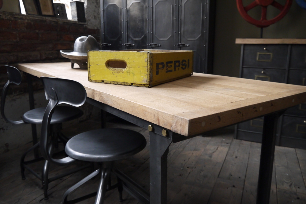 Table ou bureau metal industriel militaire plateau chene massif – Image 15