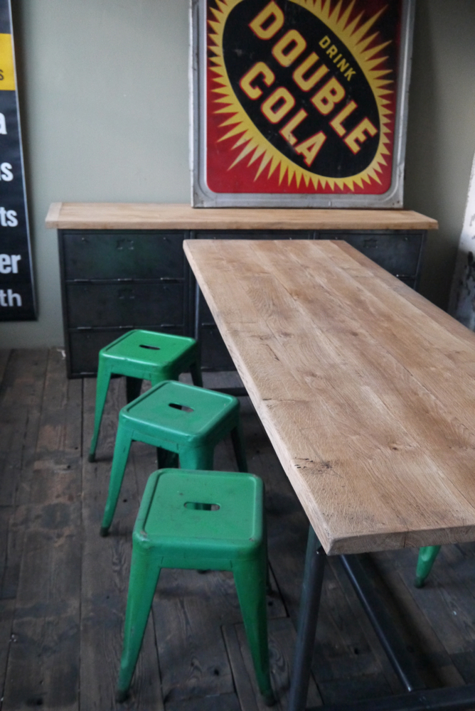 Table ou bureau metal industriel militaire plateau chene massif – Image 9