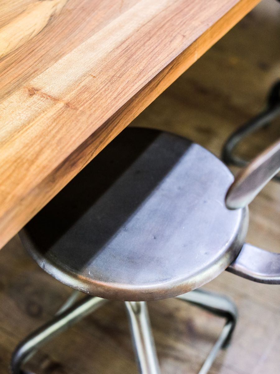 table industrielle plateau chene massif pietement fonte – Image 12