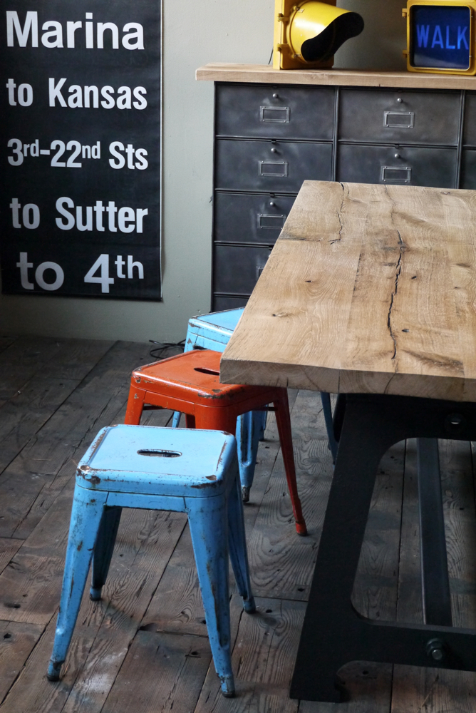 grande table industrielle plateau chene massif pietement fonte – Image 13