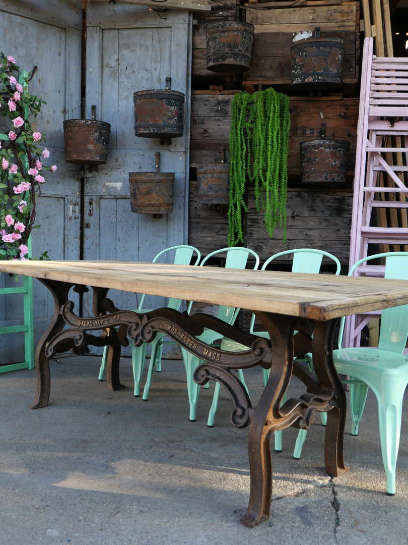 table industrielle plateau ancien chene massif pietement fonte americain – Image 2