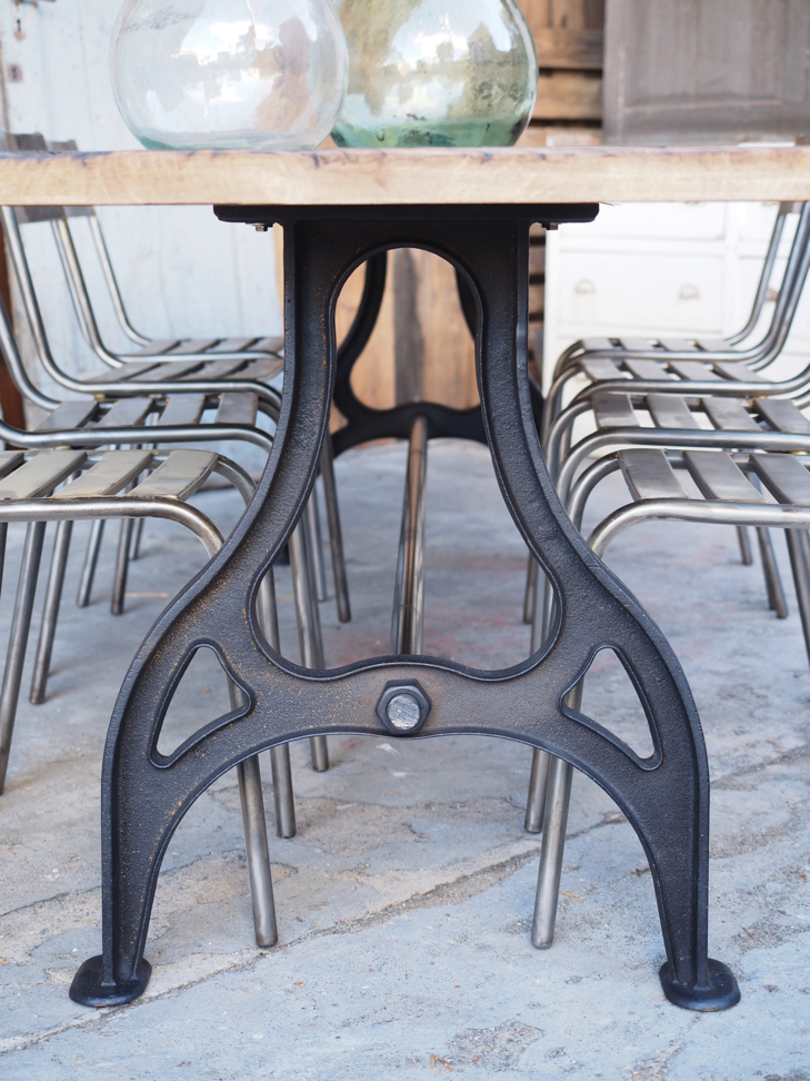 grande table industrielle plateau chene massif pietement fonte – Image 3