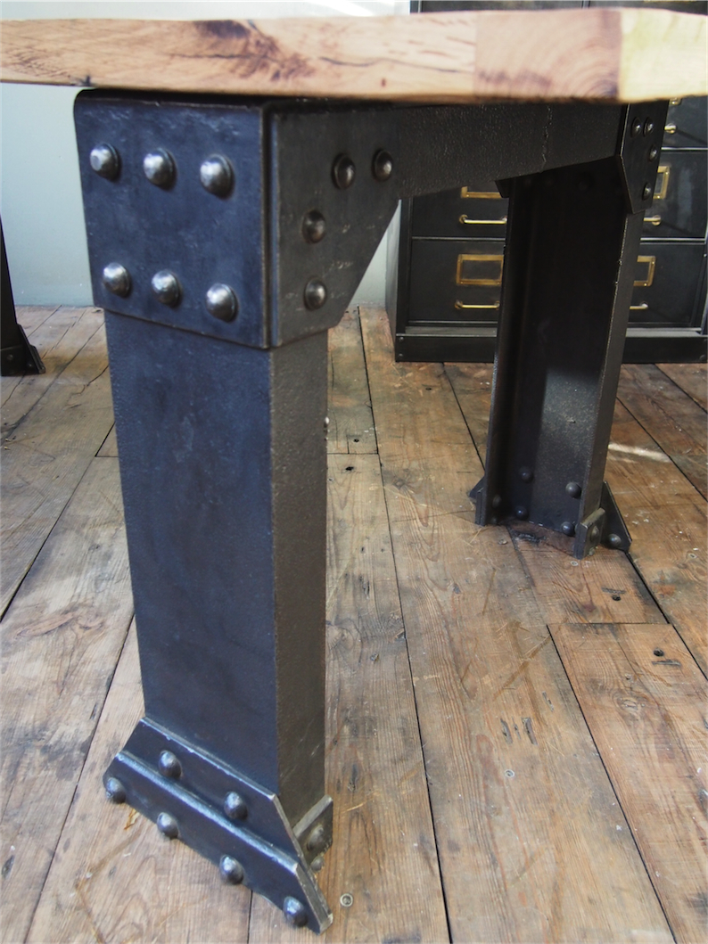 grande table industrielle plateau chene massif pietement metal Eiffel – Image 8