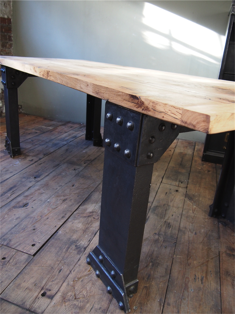 grande table industrielle plateau chene massif pietement metal Eiffel – Image 15