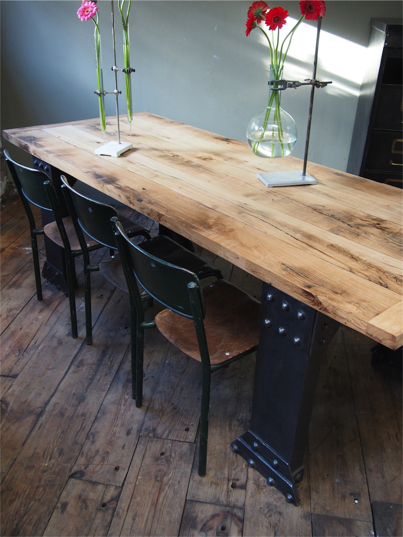 grande table industrielle plateau chene massif pietement metal Eiffel – Image 4