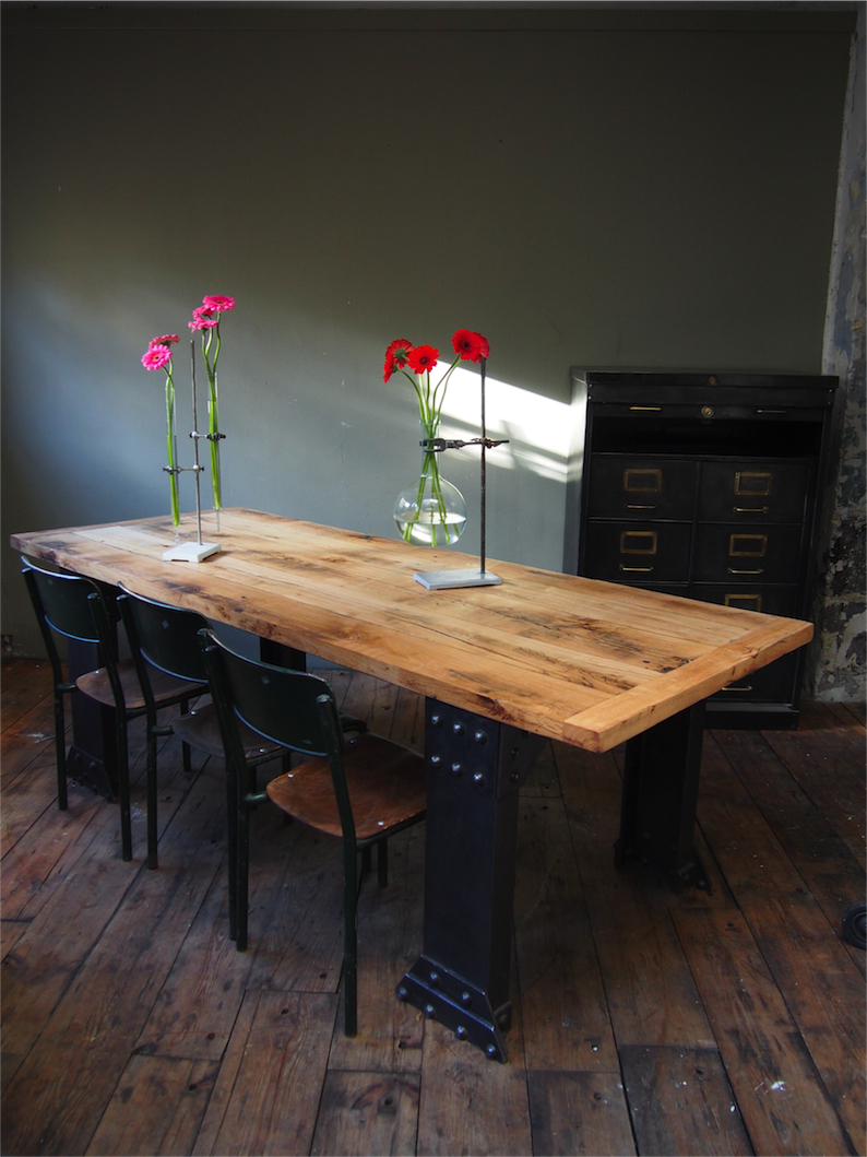 grande table industrielle plateau chene massif pietement metal Eiffel – Image 17