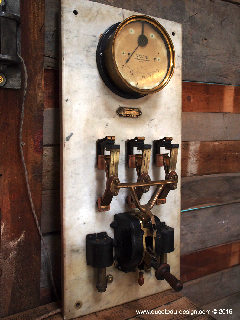 tres grand tableau electrique d'usine – Image 12