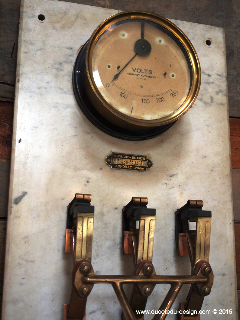 tres grand tableau electrique d'usine – Image 13