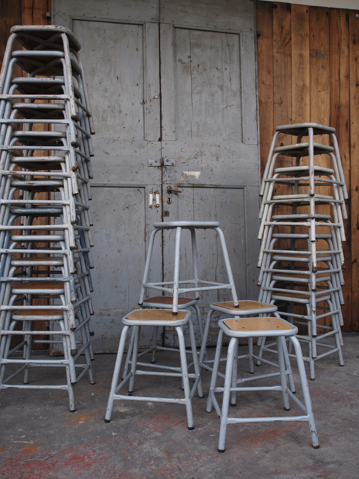 tabouret industriel metal et bois – Image 2