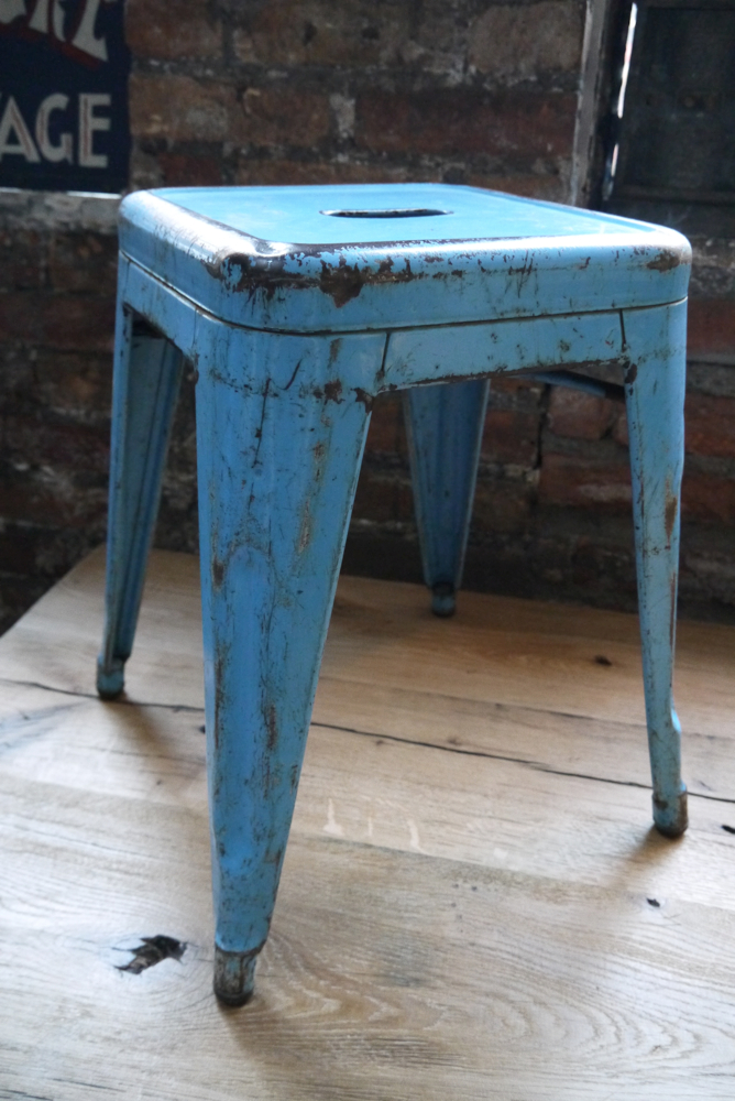 TOLIX ancien tabouret dans son jus bleu – Image 4