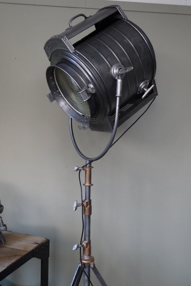 Rare tres gros projecteur cinema MCALISTER des studios Hollywood Californie – Image 5