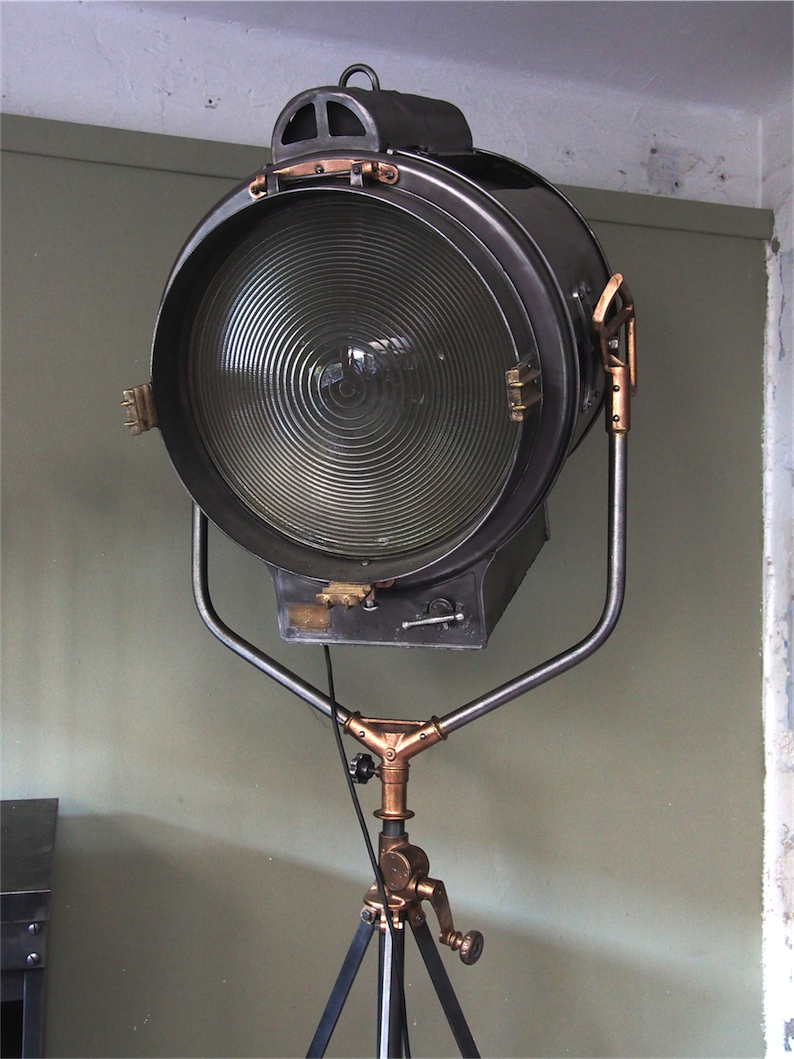 tres grand projecteur cinema MOLE RICHARDSON FRANCE 10k studio VICTORINE Nice – Image 4