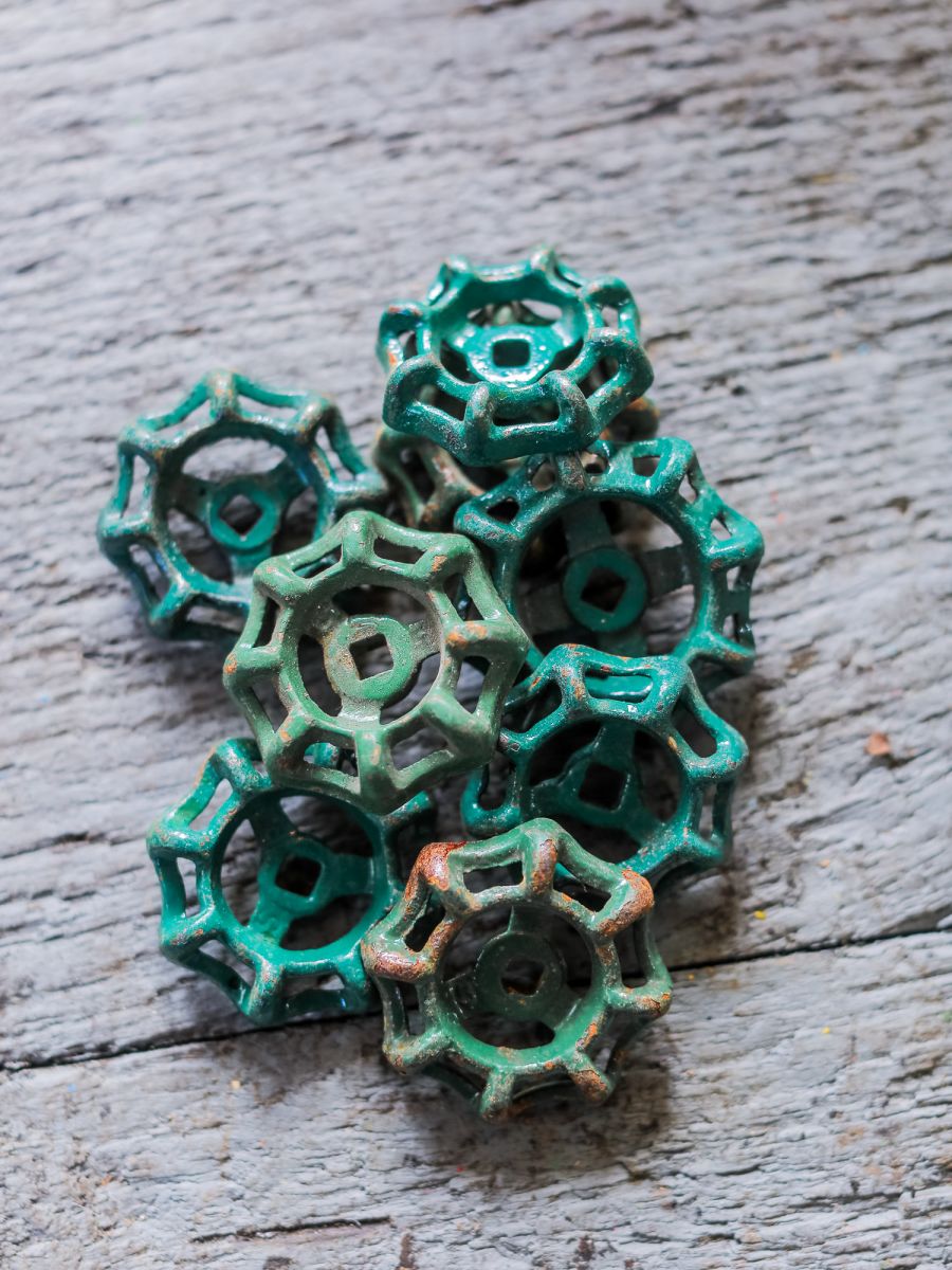 Lot d'anciennes vannes d'usine, ideal en bouton de tiroir indus – Image 4