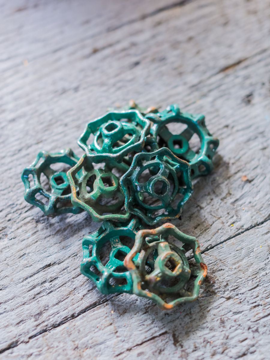 Lot d'anciennes vannes d'usine, ideal en bouton de tiroir indus – Image 5