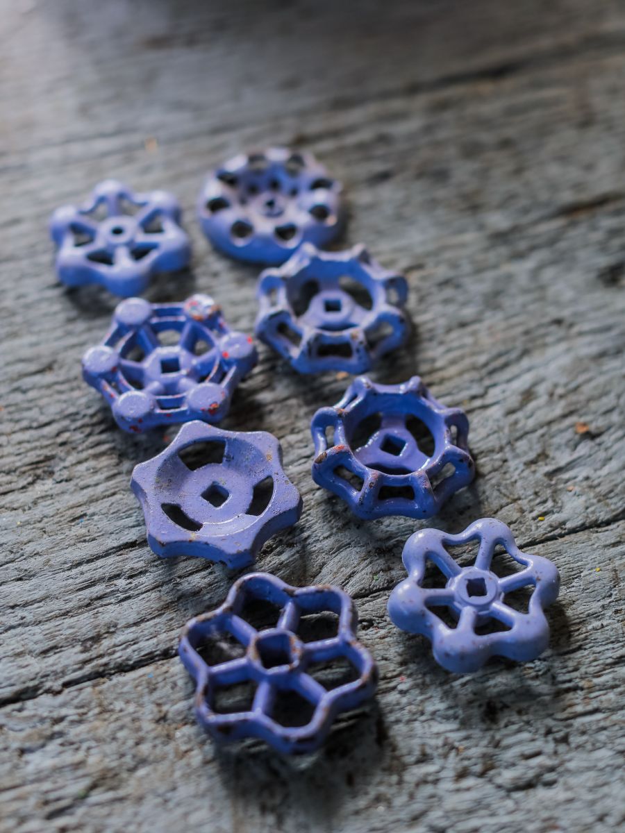 Lot d'anciennes vannes d'usine, ideal en bouton de tiroir indus – Image 3