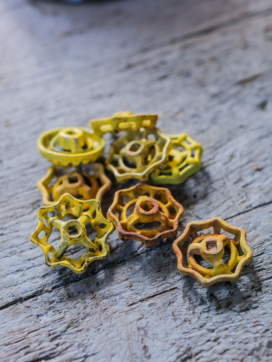 Lot d'anciennes vannes d'usine, ideal en bouton de tiroir indus – Image 5