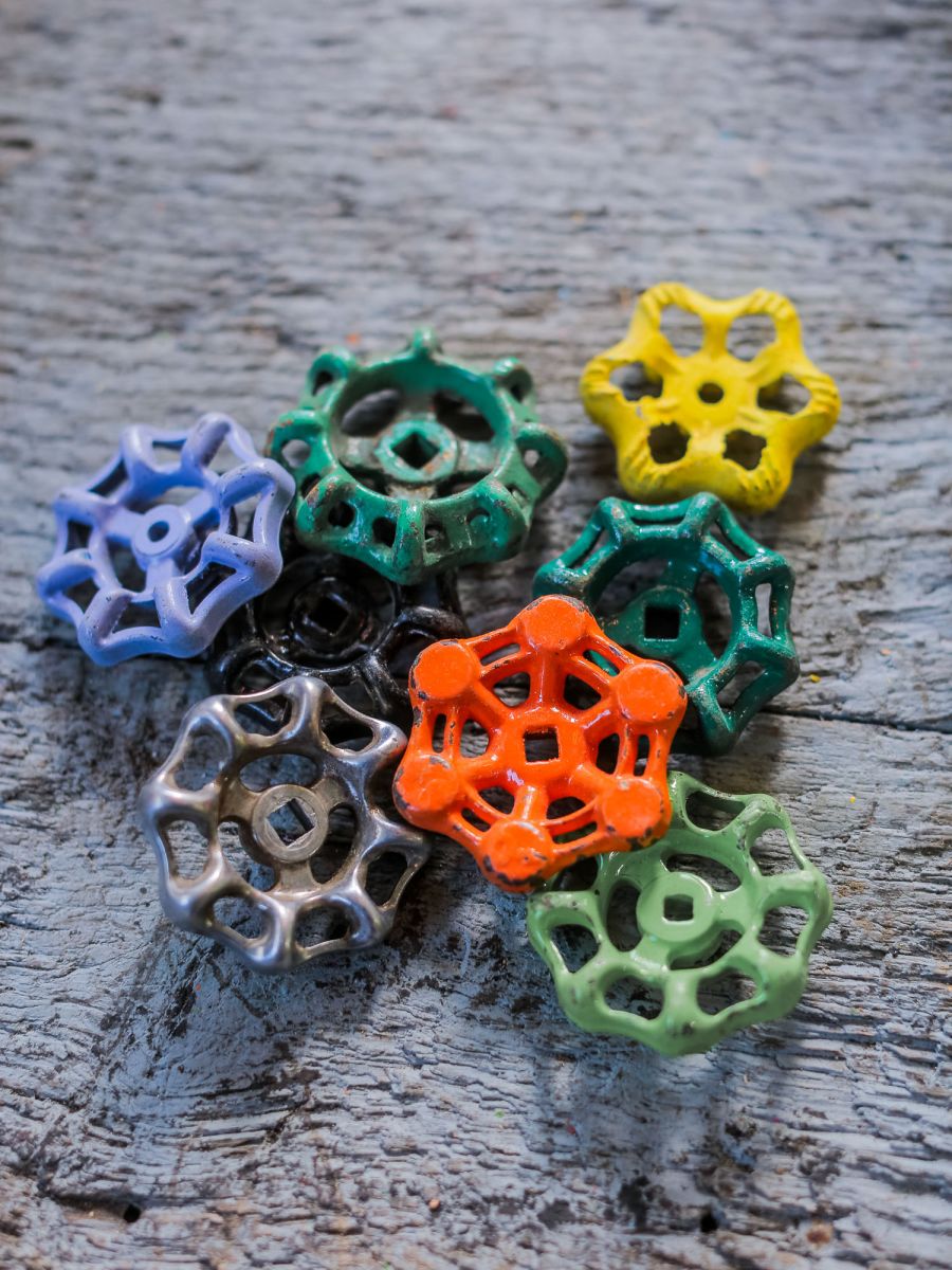 Lot d'anciennes vannes d'usine, ideal en bouton de tiroir indus – Image 4