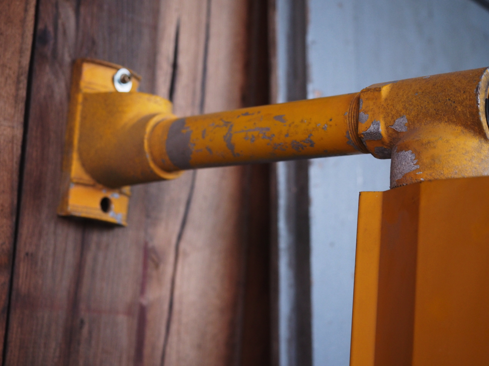 New York feu dont walk americain vintage USA jaune d'origine avec fixations murale – Image 10