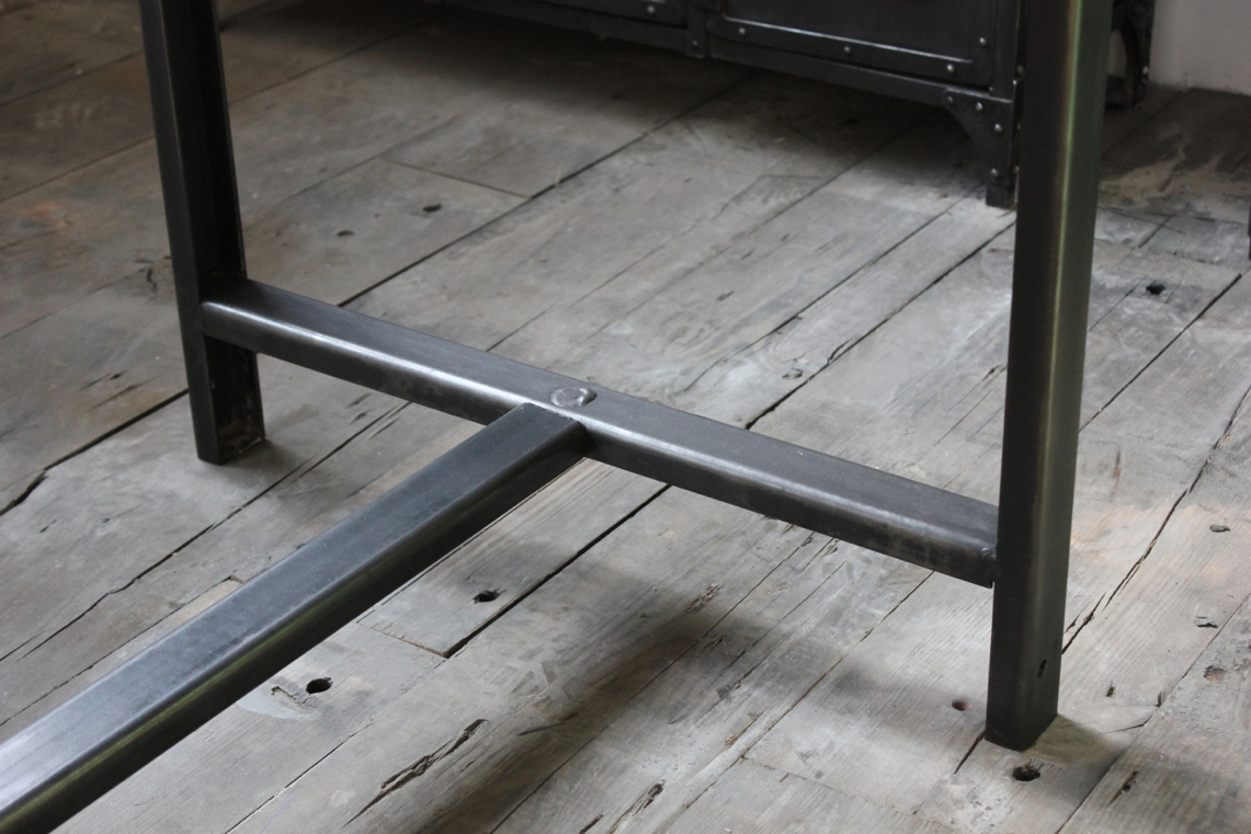 Table ou bureau metal industriel des annees 50 militaire finition metal – Image 10