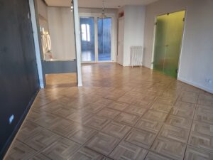 Remplacement d'un Parquet Chêne massif Cabochon suite à un dégât des eaux