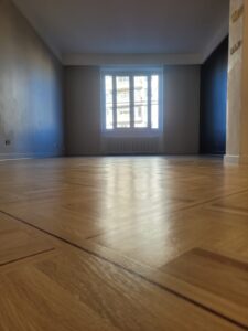 Remplacement d'un Parquet Chêne massif Cabochon suite à un dégât des eaux