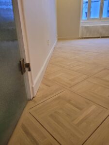 Remplacement d'un Parquet Chêne massif Cabochon suite à un dégât des eaux