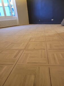 Remplacement d'un Parquet Chêne massif Cabochon suite à un dégât des eaux