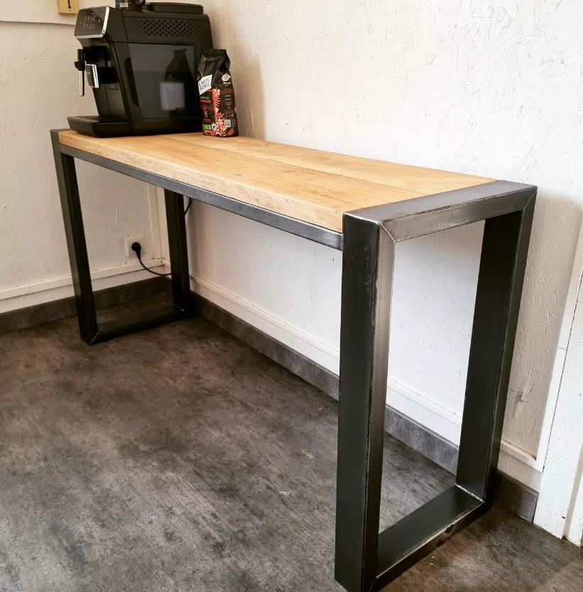 Console finition acier brut, plateaux bois massif-