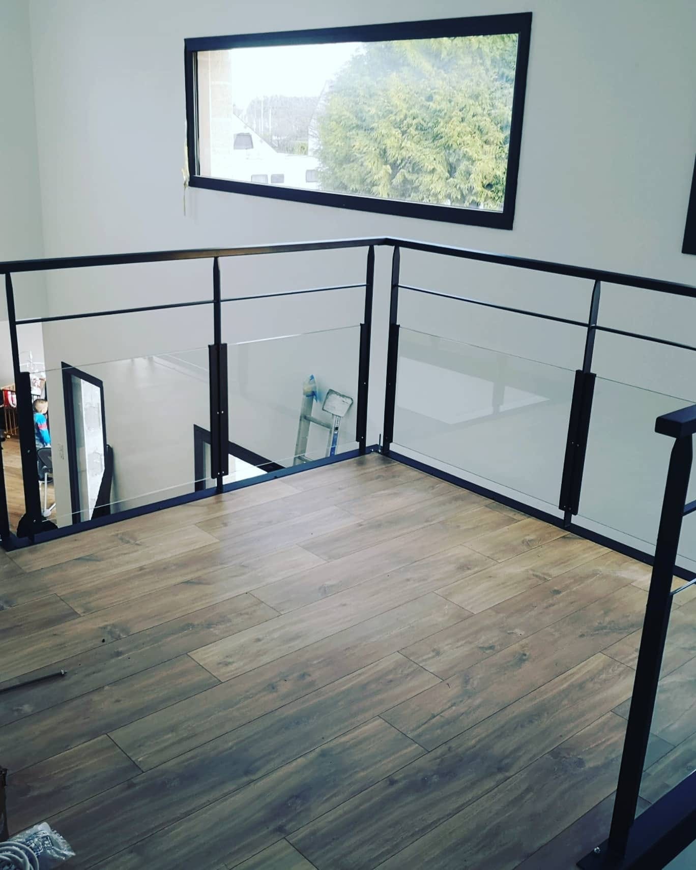 Garde-corps acier verre