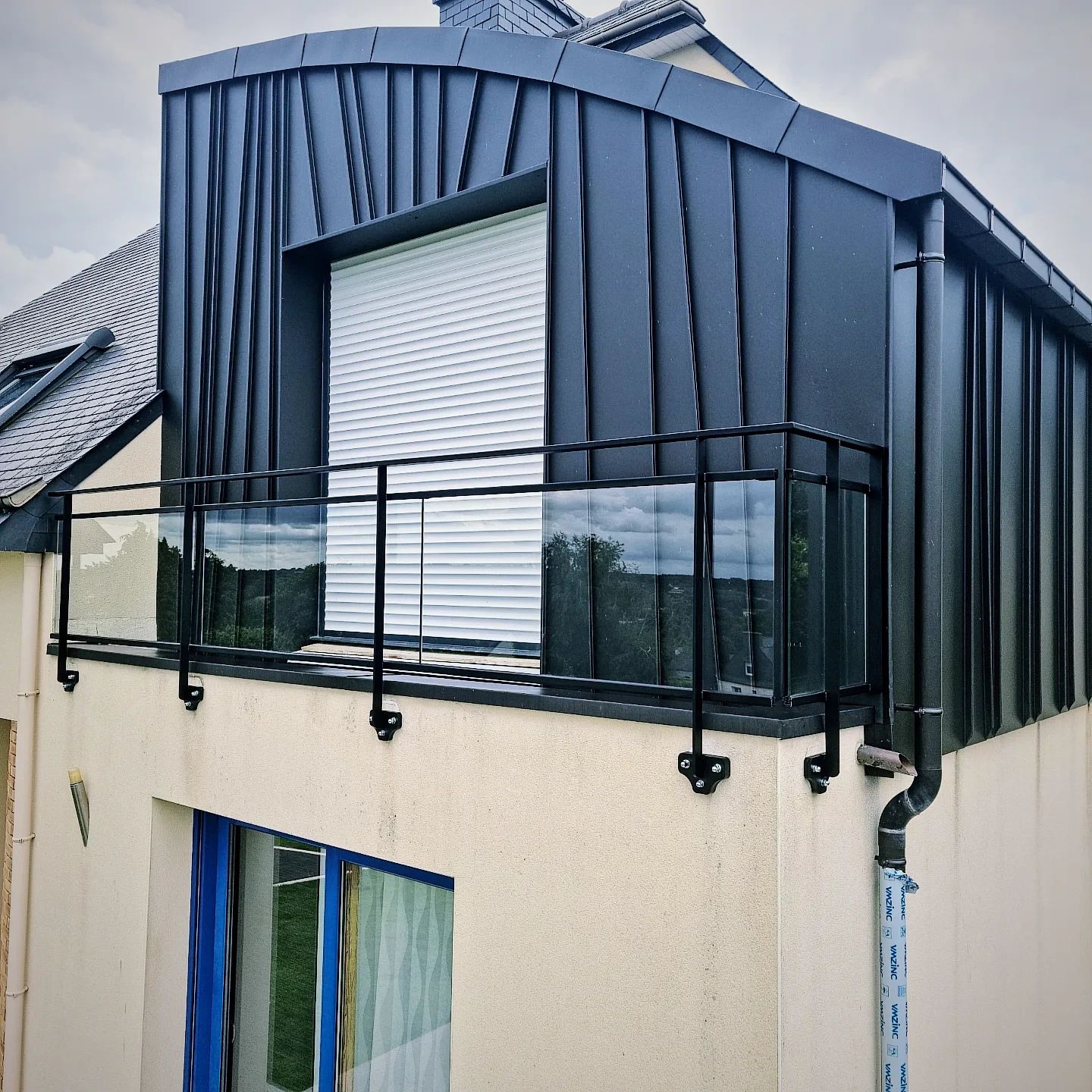 garde-corps pour un extérieur moderne