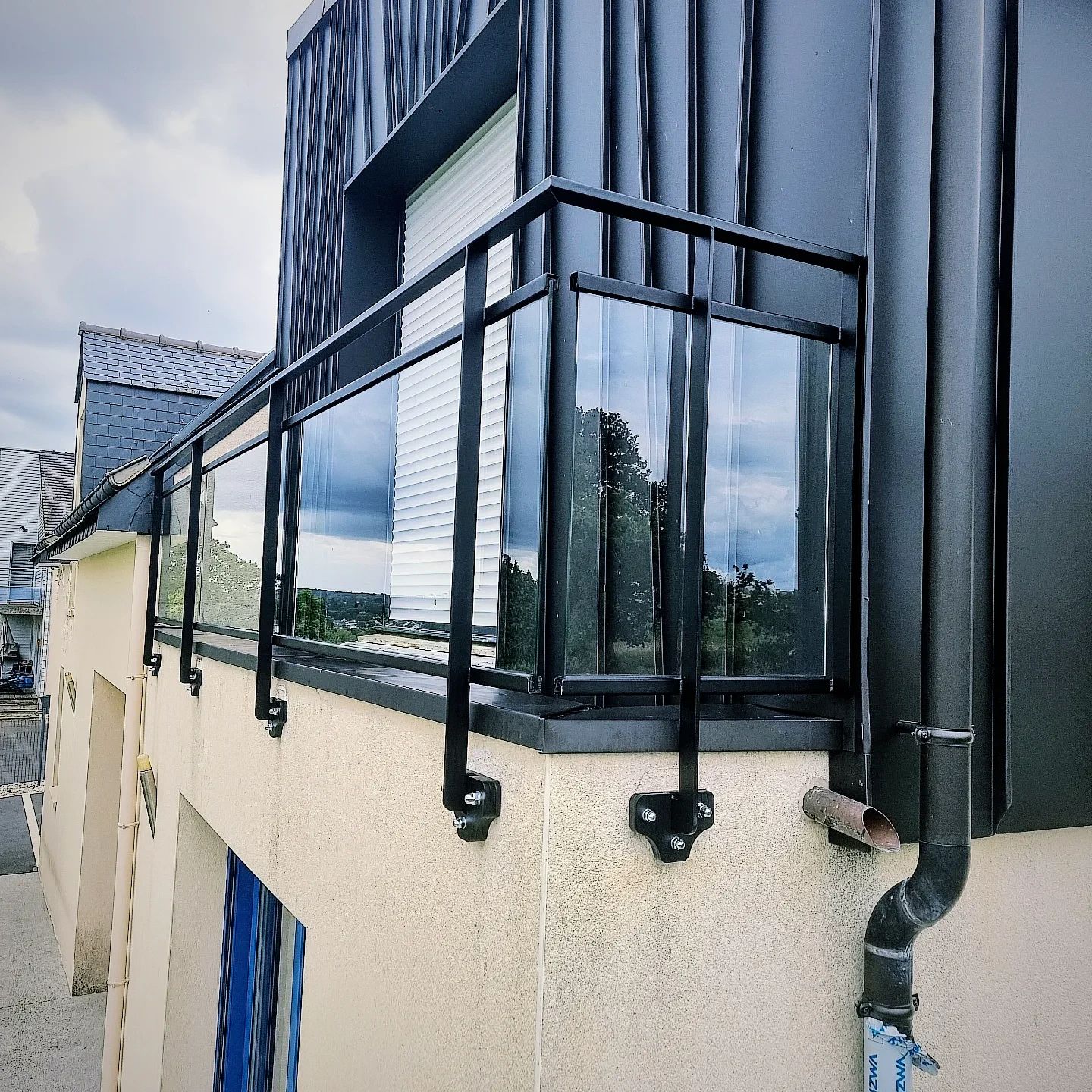 garde-corps pour un extérieur moderne0