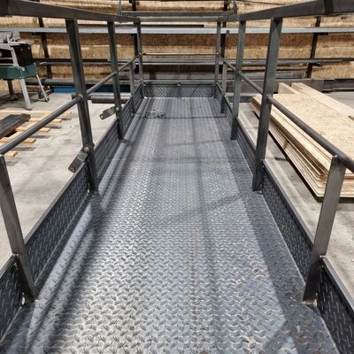 plate-forme-de-480-metres-specialement-concue-sur-mesure.-